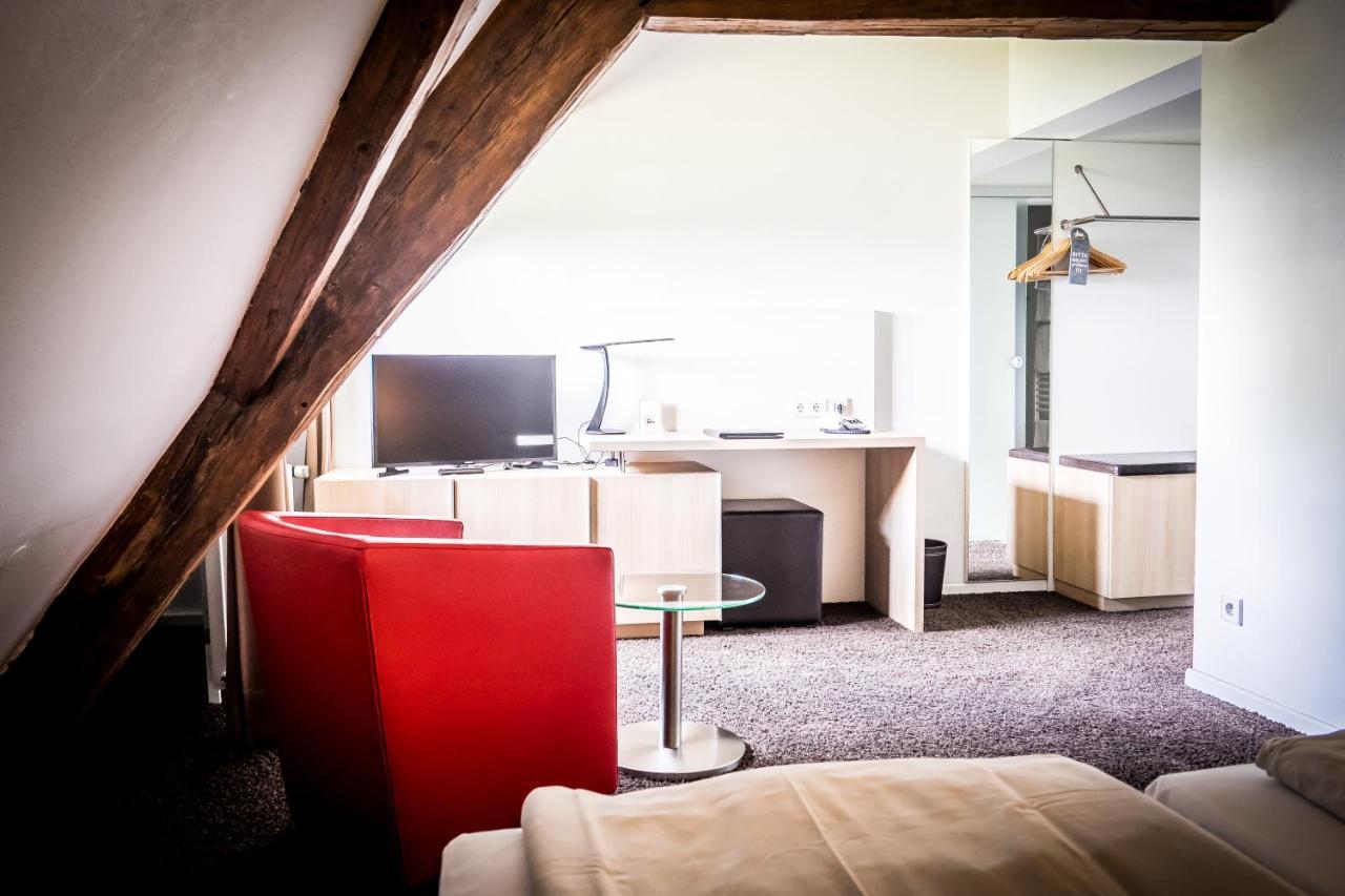 Hotel Hofgut Hohenkarpfen Hausen ob Verena Exteriör bild
