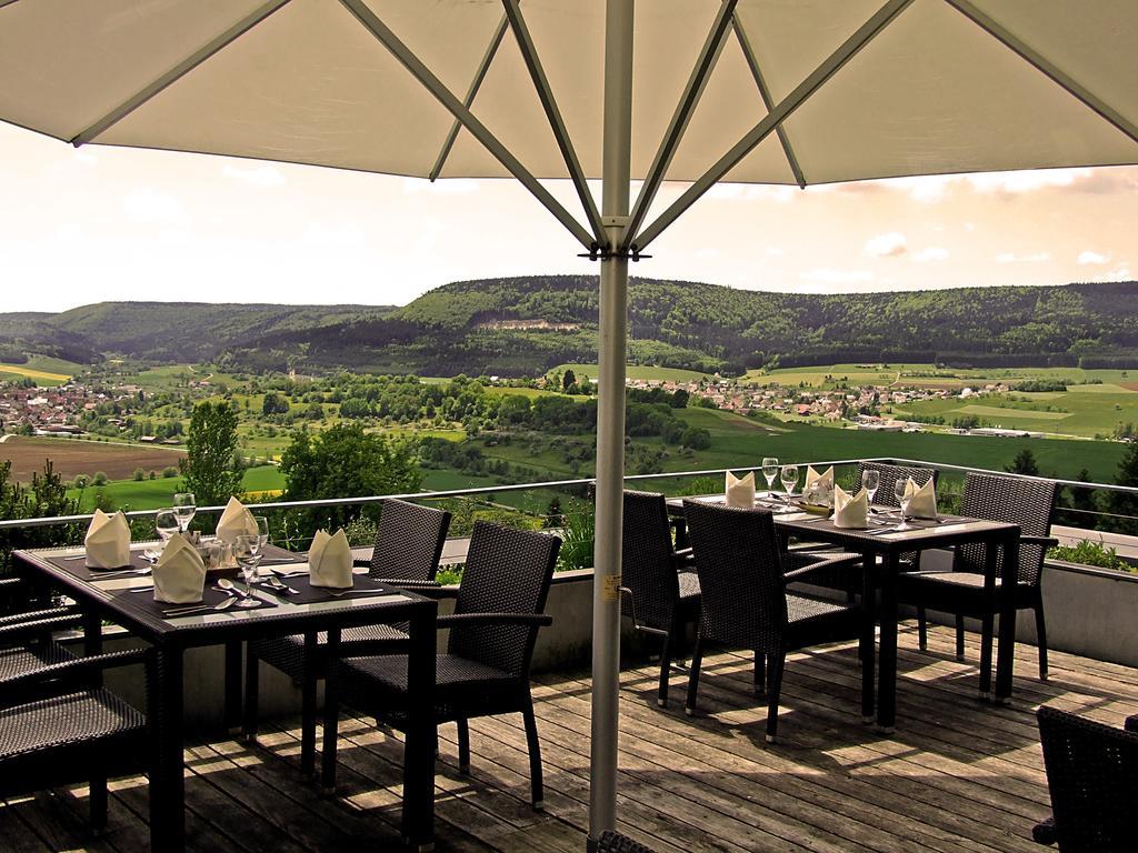 Hotel Hofgut Hohenkarpfen Hausen ob Verena Exteriör bild